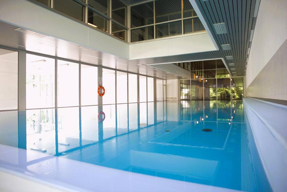 Modern 2 Bedroom With Pool And Gym *